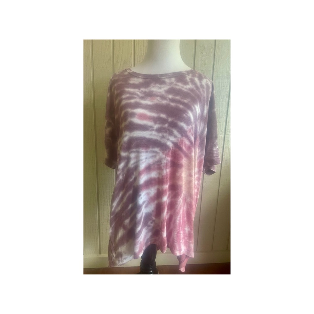 American Eagle Tye Dye Size Medium